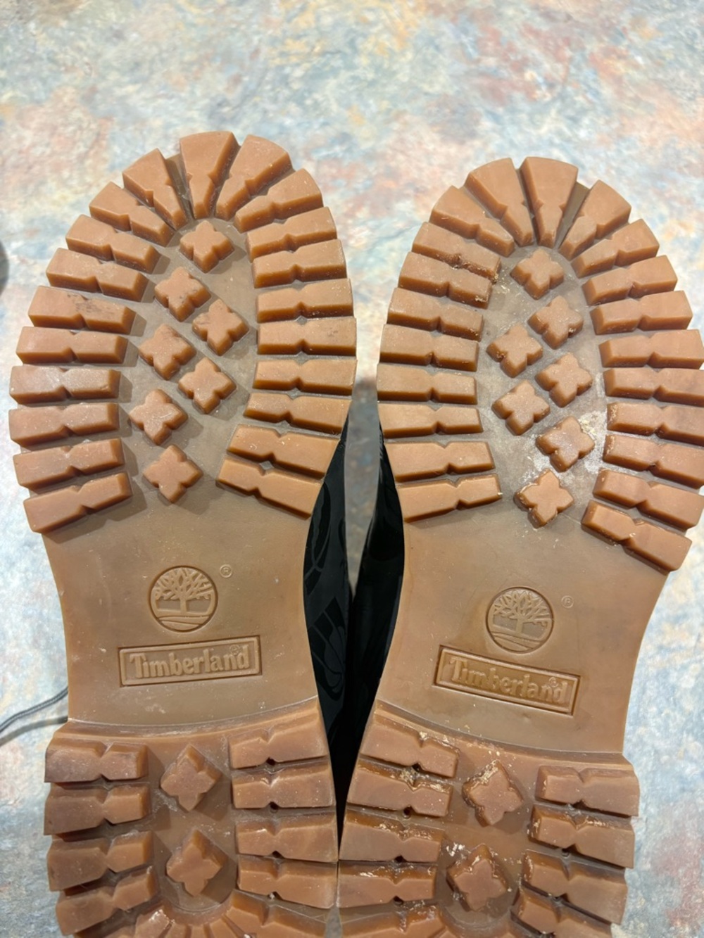 Men's Black Leather timberlands with Gum Sole - Picture 2 of 5